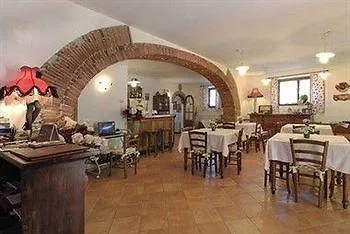 Hotel L'oasi Di Lombrici