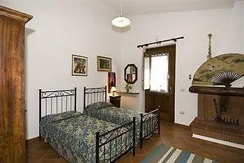 Hotel L'oasi Di Lombrici