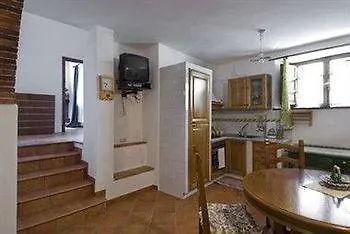 Szálloda L'oasi Di Lombrici 3*